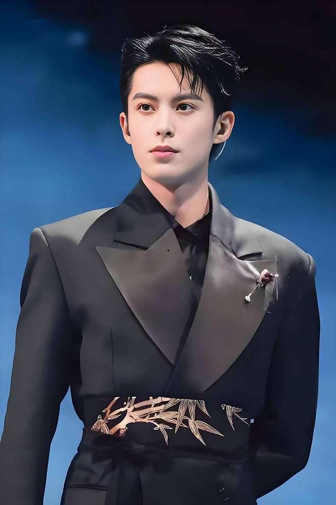 娱乐吃瓜爆料王鹤棣,娱乐圈新晋“吃瓜王”的崛起之路